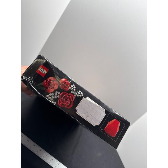 LEGO Icons Botanical Collection Bouquet Of Roses 10328 Building Set 18+ 822 Pcs - Picture 9 of 11